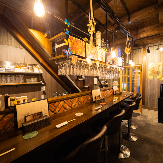 1階カウンター席